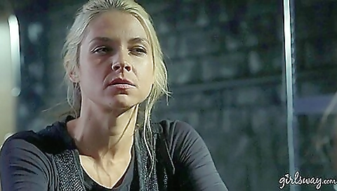 Smoking mistres arous beads, aly lylithed by graffiti