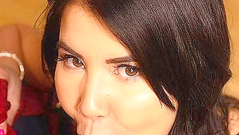 Hawt blonde's pussy is ready for hard