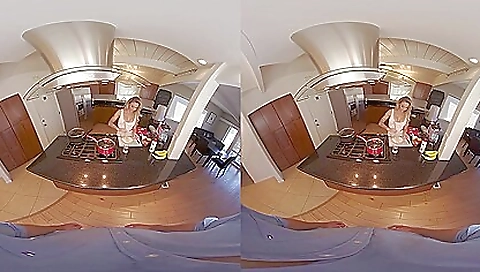 Chubby hottie screwed by black dildo