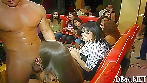 Sexy young girl take bjrawing