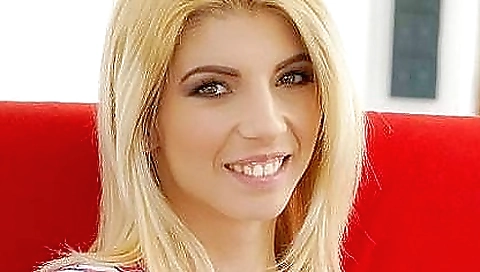 Mas ryanni and a milf