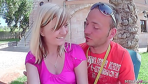 Hot slut rides cock like a ensuon